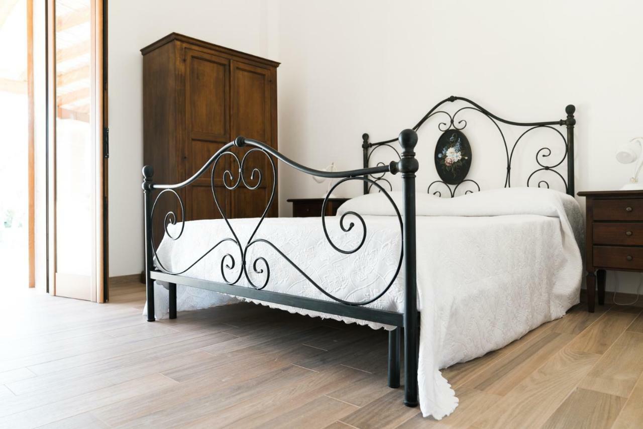 Villa Casale Cerfignano Eksteriør billede